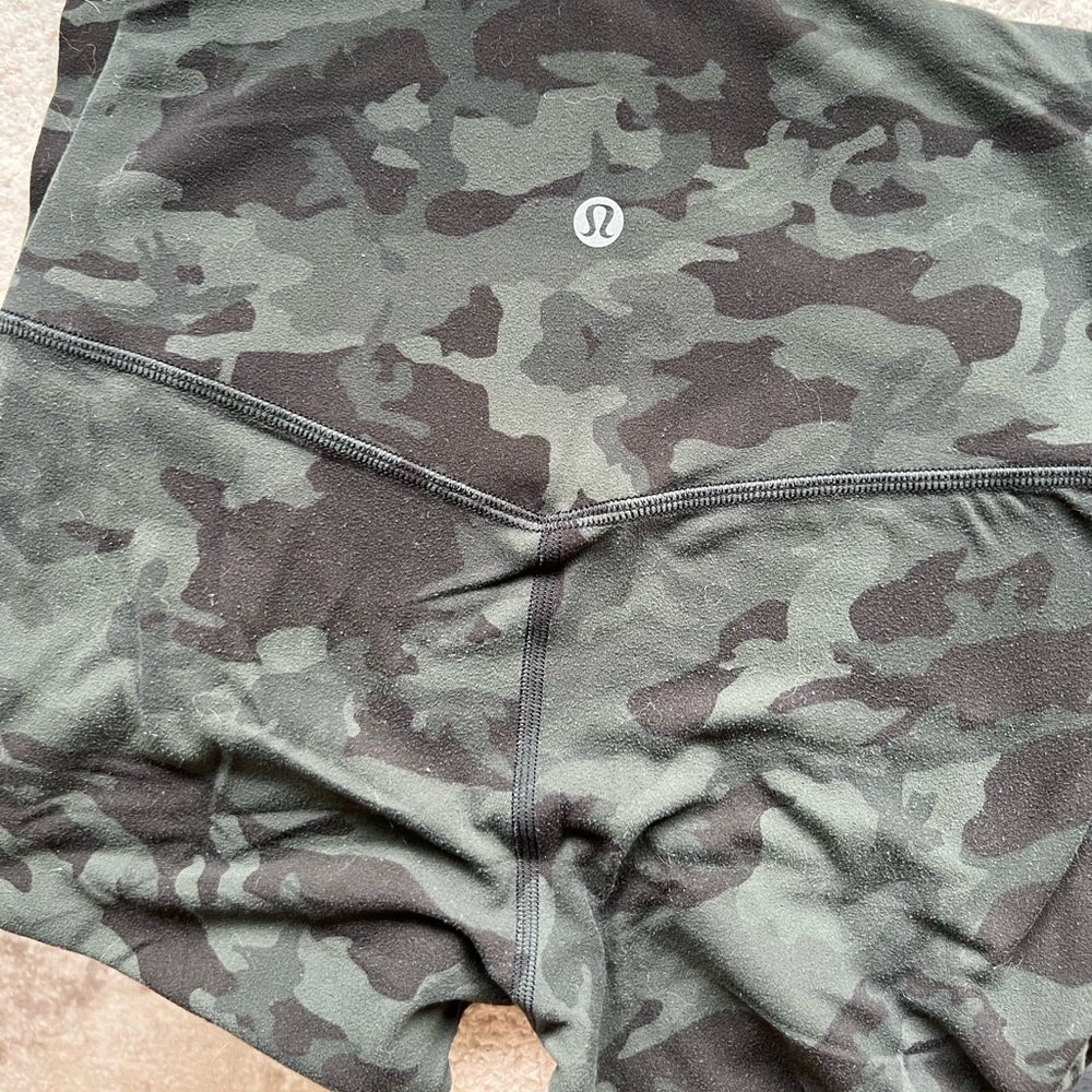 Camo lululemon legging 28”